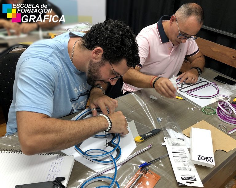 Curso de Instalación de Neeon Led (2)