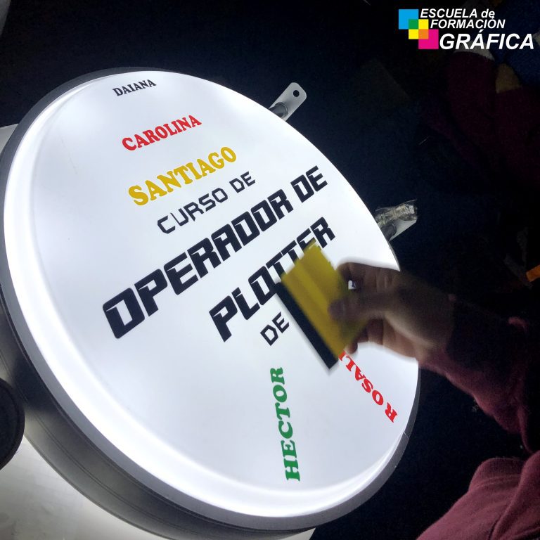 Curso de Vinilografia y operador de plotter de corte (15)
