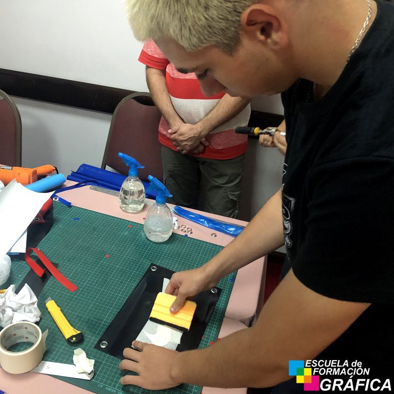Curso de Vinilografia y operador de plotter de corte (7)