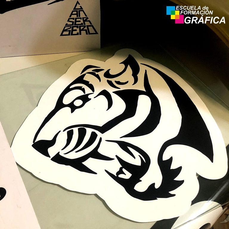 Curso de Vinilografia y operador de plotterç (31)