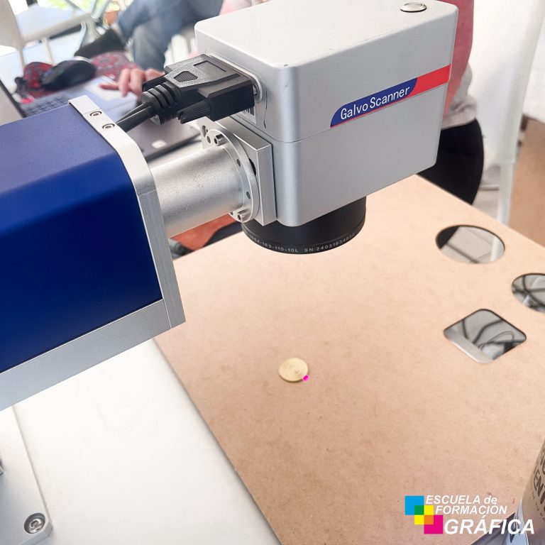 Curso de Corte y Grabado Láser - 9 de Noviembre del 2025 - EFG - Escuela de Formación Gráfica13