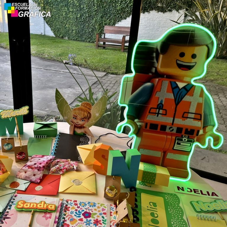 Curso de Papeleria Creativa y Silhouette - Noviembre 2025 - EFG -Escuela de Formación Grafica 20
