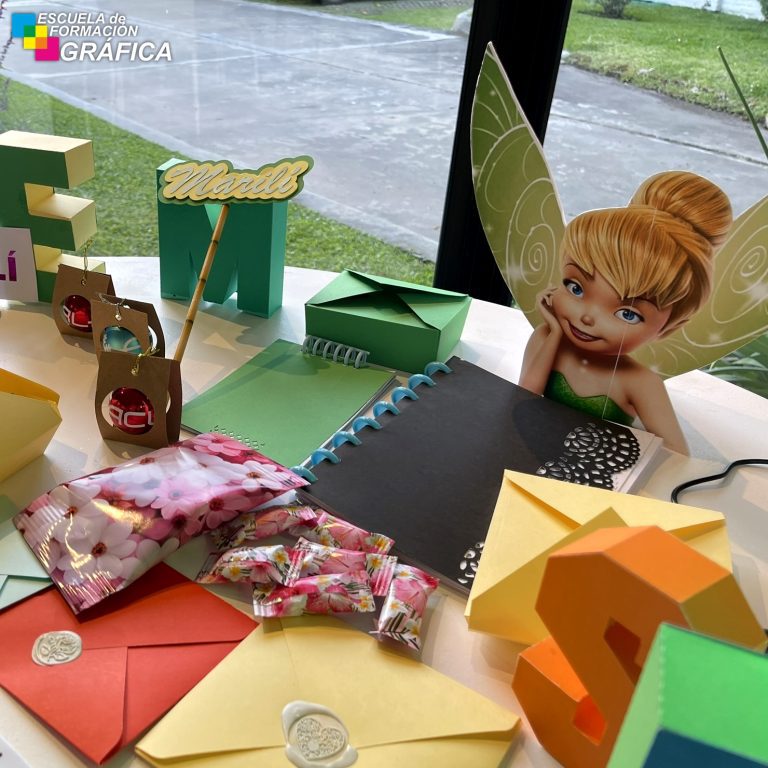 Curso de Papeleria Creativa y Silhouette - Noviembre 2025 - EFG -Escuela de Formación Grafica 22