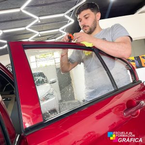 Curso de Polarizados - 2 de Diciembre del 2025 - EFG - Escuela de Formación Gráfica5