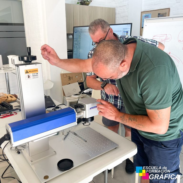 Curso de Corte y grabado láser - 14 de Marzo del 2026 - EFG - Escuela de Formacion Grafica 10